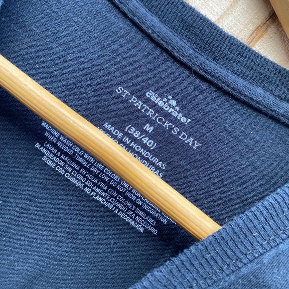 Y2K Rainbow Lucky Four Leaf Clover with Cat and Llama Graphic T Shirt Medium - Picture 3 of 3